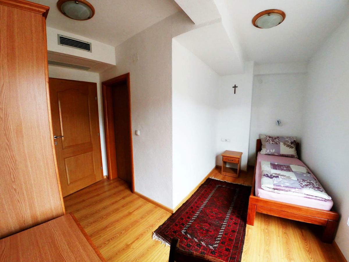 Hotel Bagaric -Ispod Brda Ukazanja Adress Kraljice Mira 56 Bijakovci Medugorje ภายนอก รูปภาพ